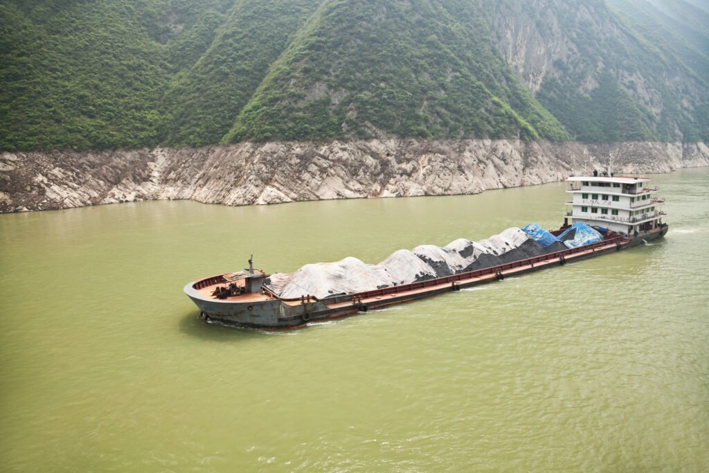 China phosphate exports near zero in 2026 as sulphur shortage curbs supply